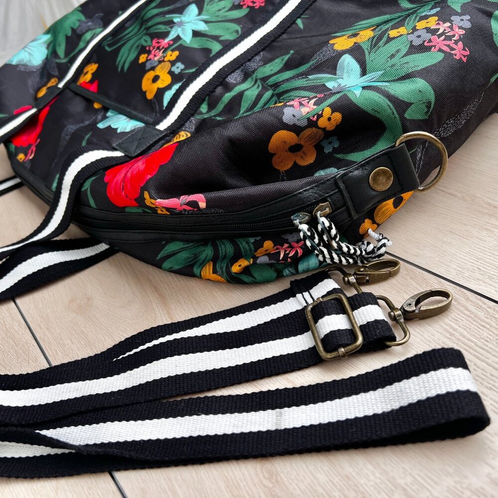 Mossimo Tropical Print Large Weekender / Gym Bag 2017 Target Limited Release - Picture 2 of 16